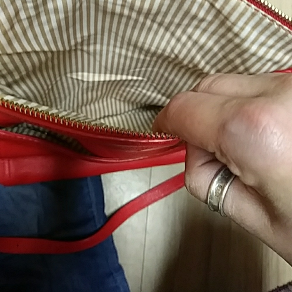 KATE SPADE RED SHOULDERBAG - Picture 4 of 8